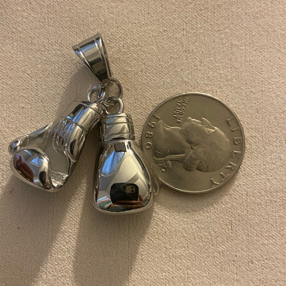 Stainless steel boxing gloves, 18 karat gold plated